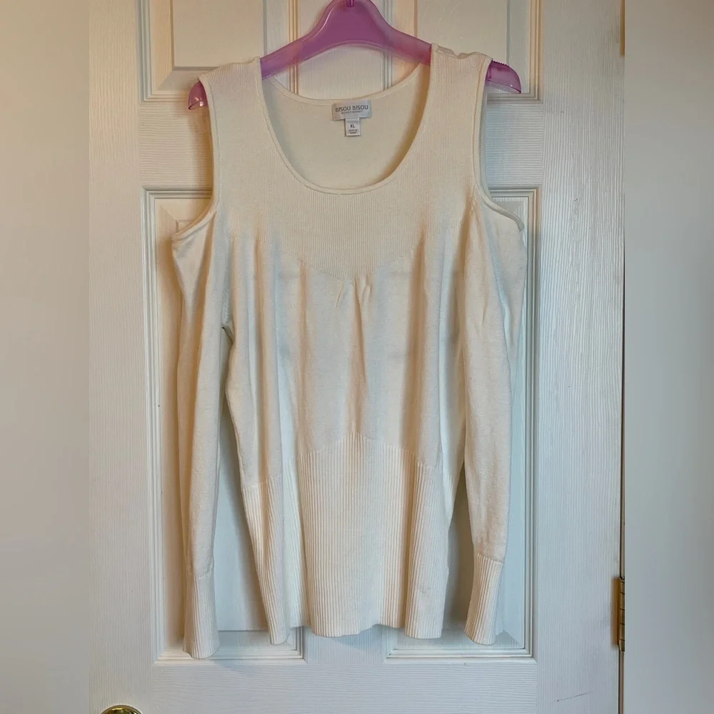 Bisou Bisou Michele Bohbot Ivory Cold Shoulder‎ Knit Top XL